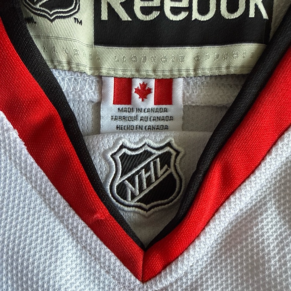 Reebok White and Black Men's Jersey - Picture 4 of 7